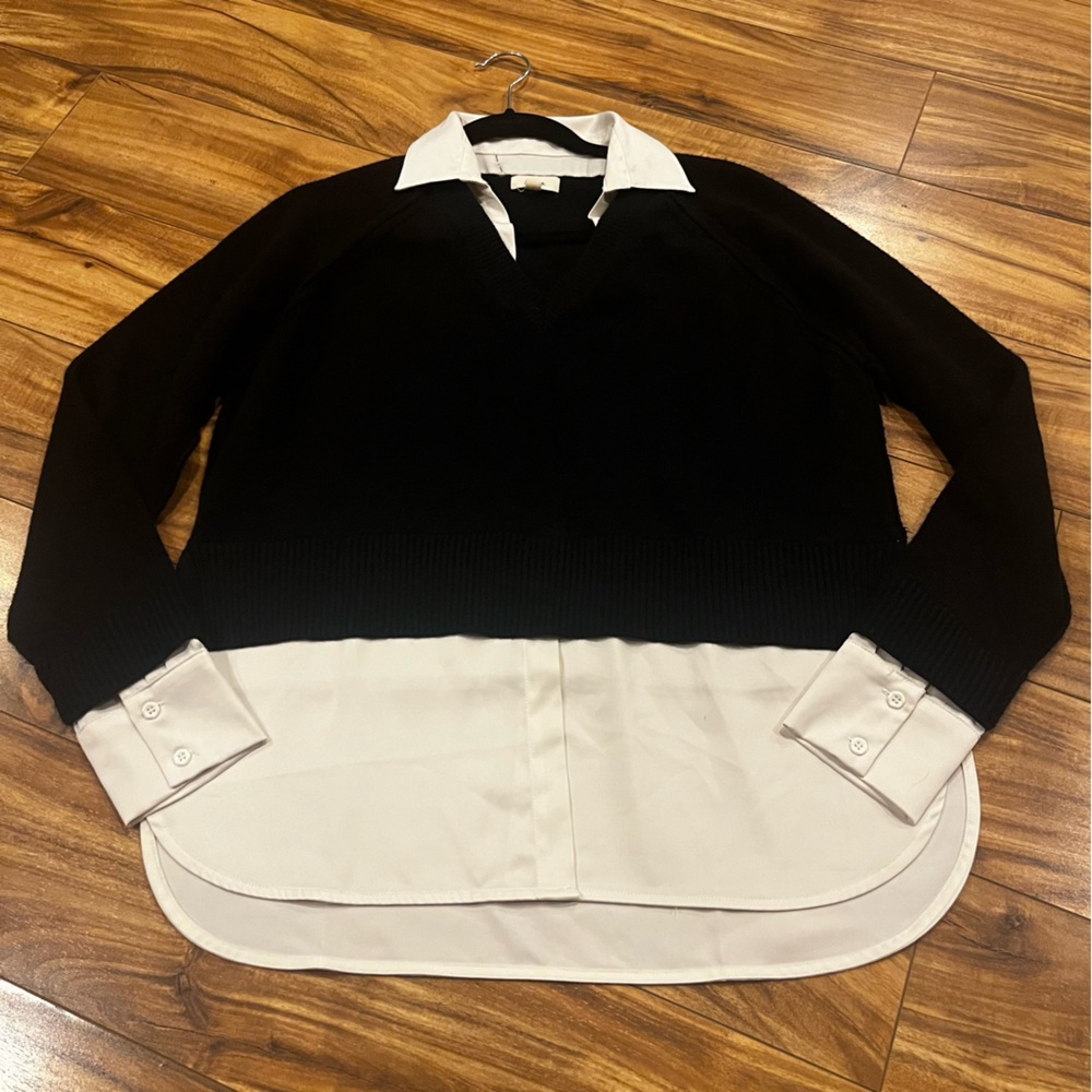 Elan Black and Cream V-Neck Sweater